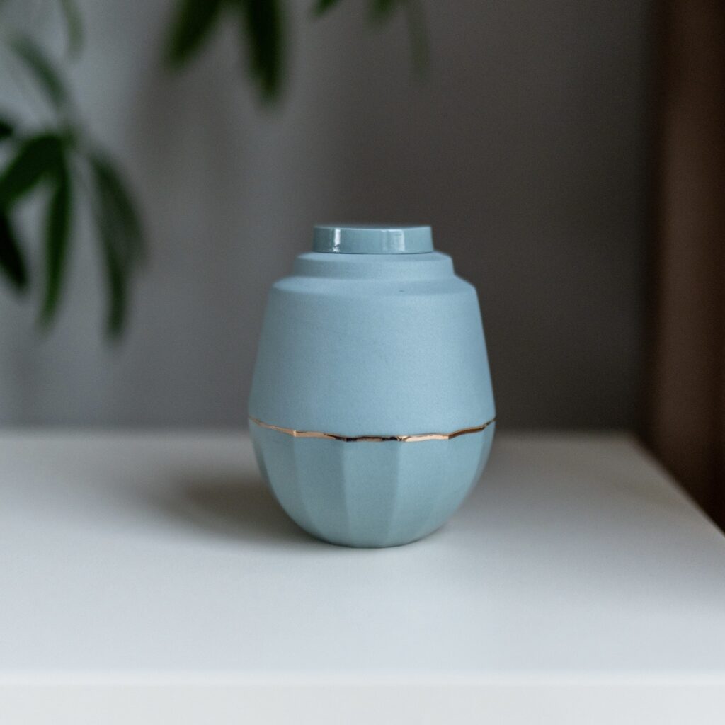 mini-urn-heze